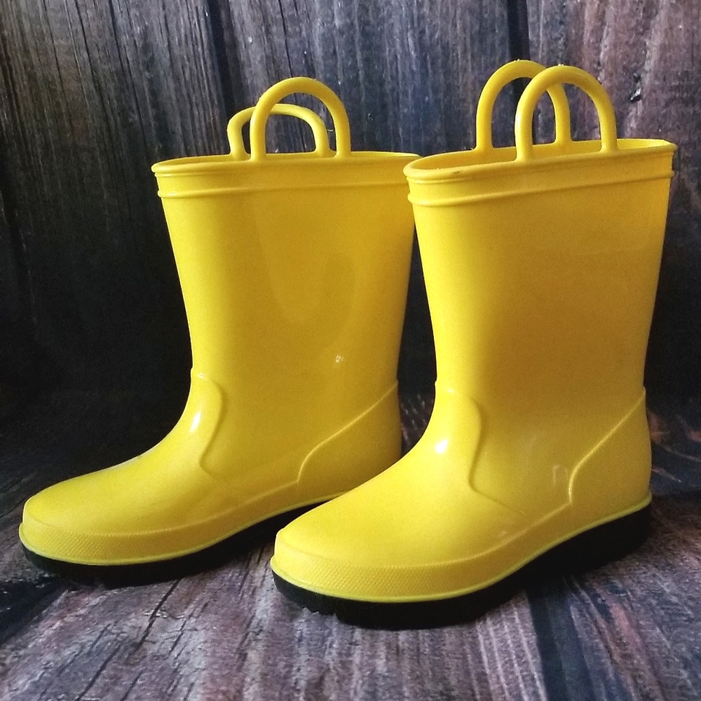 💛 Yellow Rainboots 💛